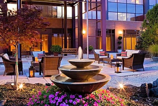 Sheraton LaGuardia East Hotel hotel detail image 2