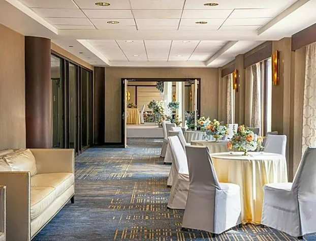 Sheraton LaGuardia East Hotel hotel detail image 3