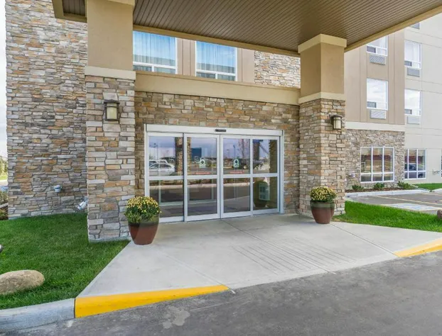 Comfort Inn & Suites Edmonton International Airport hotel detail image 3