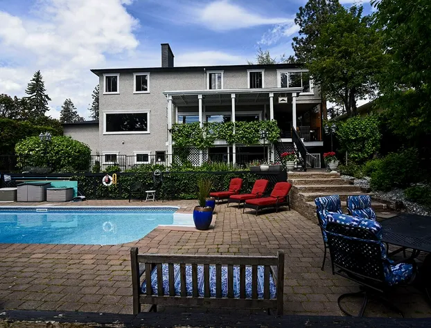 A Touch of English Bed & Breakfast hotel detail image 2