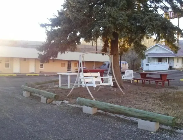 Riverside Motel hotel detail image 4