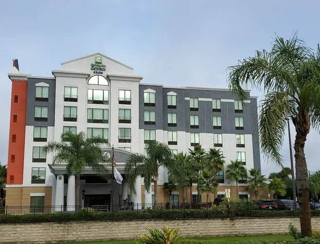 Holiday Inn Express & Suites, International Drive by IHG hotel detail image 1
