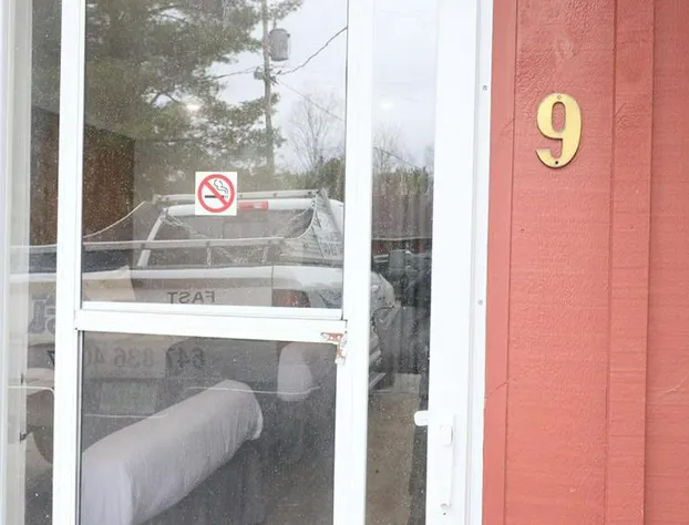 Algonquin Lakeside Inn hotel detail image 1