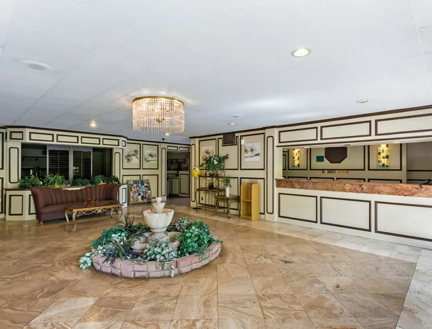 Econo Lodge Baytown hotel detail image 4