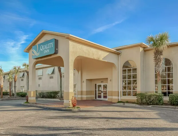 Quality Inn Gulf Shores Airport hotel detail image 1