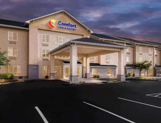 Comfort Inn & Suites Creswell hotel detail image 1