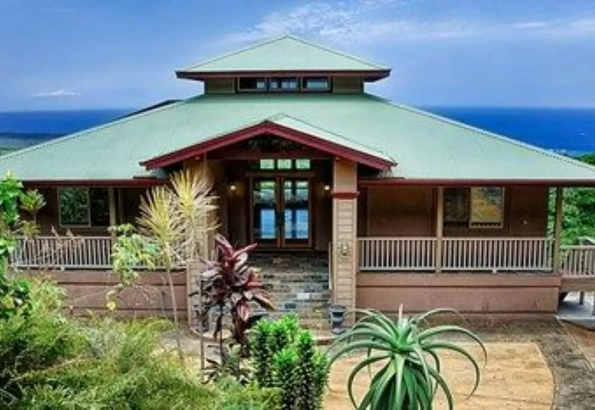 Kona Palace in Captain Cook hotel hero