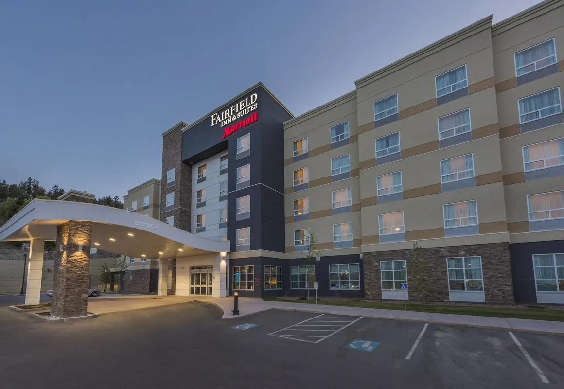 Fairfield Inn and Suites by Marriott Kamloops hotel hero