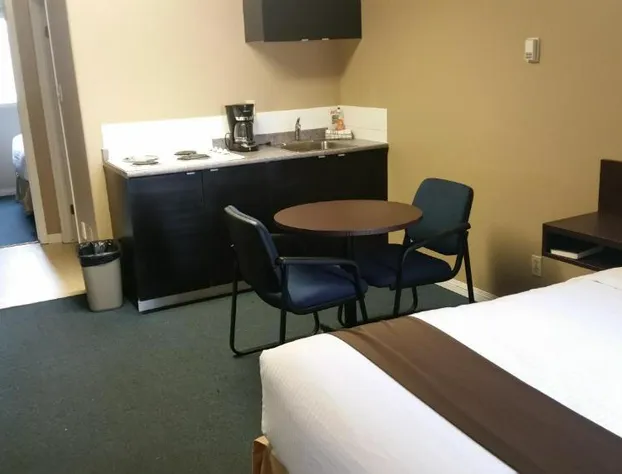 Chinook Country Inn hotel detail image 2