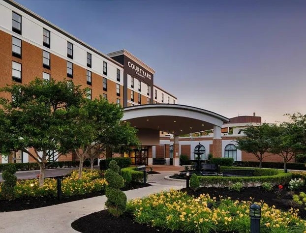 Courtyard by Marriott Springfield Downtown hotel detail image 1