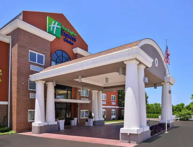 Holiday Inn Express Hotel & Suites Elgin by IHG hotel detail image 1