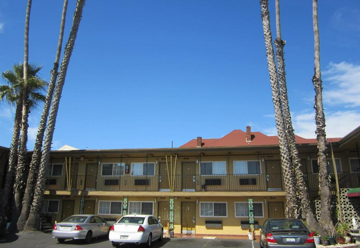 Civic Center Lodge hotel hero