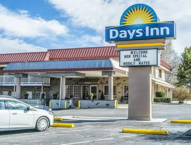 Days Inn by Wyndham Montrose hotel detail image 1