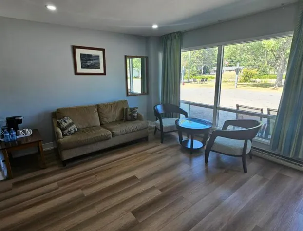 Arrowhead Inn by Baaman's hotel detail image 4