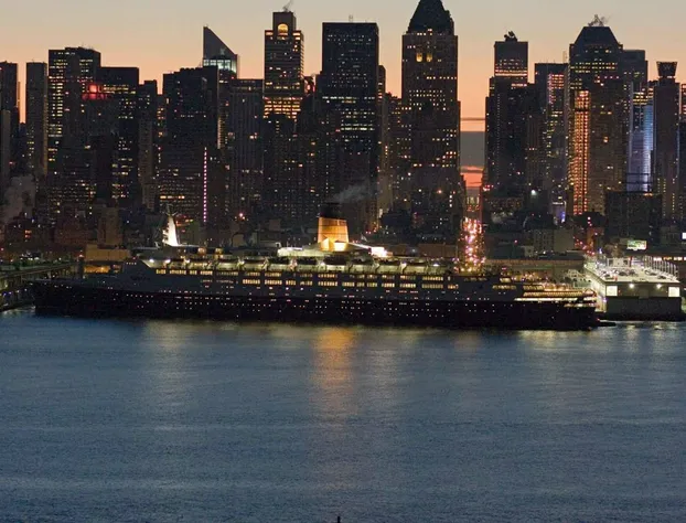 The Skyline Hotel New York hotel detail image 1