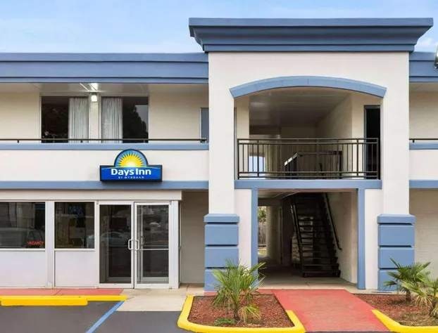 Days Inn by Wyndham Montgomery I-85 hotel detail image 1