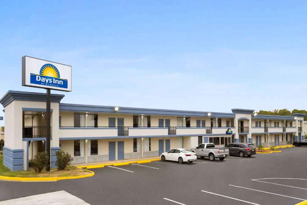 Days Inn by Wyndham Montgomery I-85 hotel hero