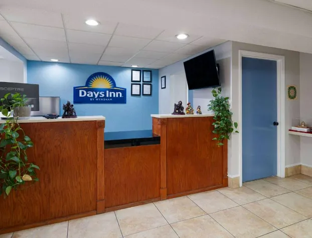 Days Inn by Wyndham Montgomery I-85 hotel detail image 2