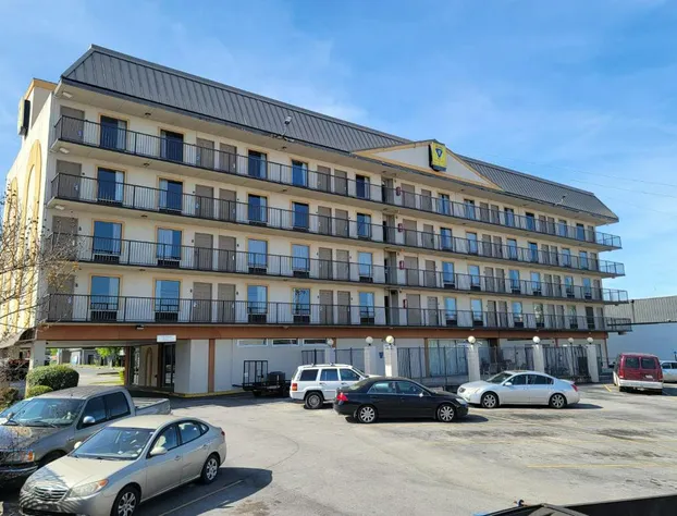 Studio 9 Inn & Suites hotel detail image 1