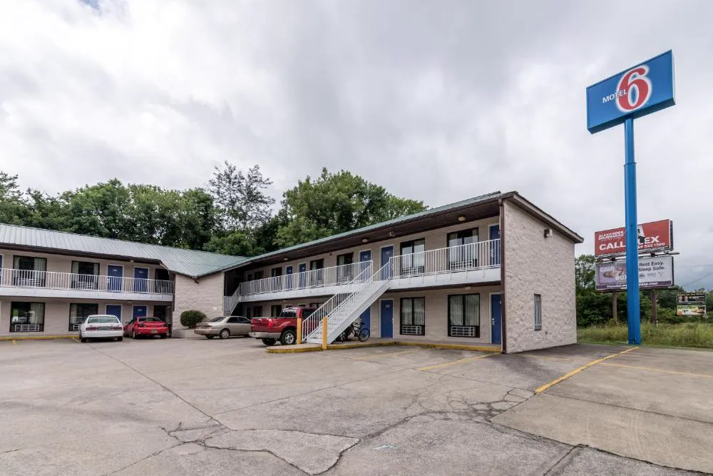 Motel 6 Attalla, AL hotel hero