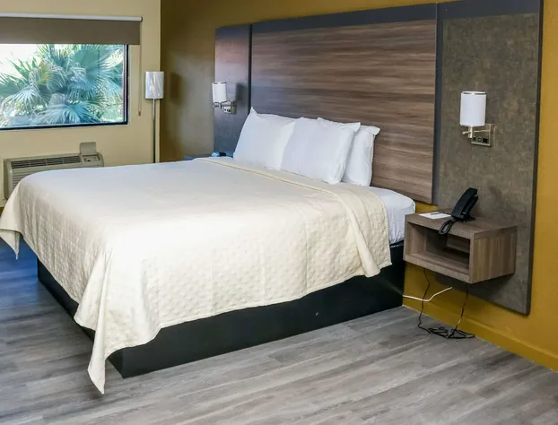 Rodeway Inn Phenix City - Columbus hotel detail image 1