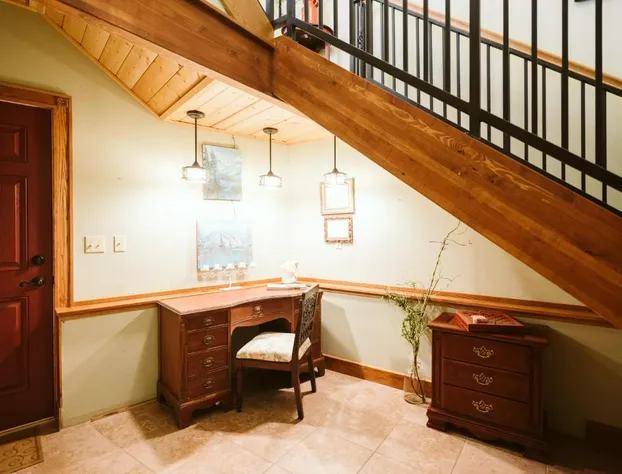 Maria's Creekside B&B hotel detail image 4