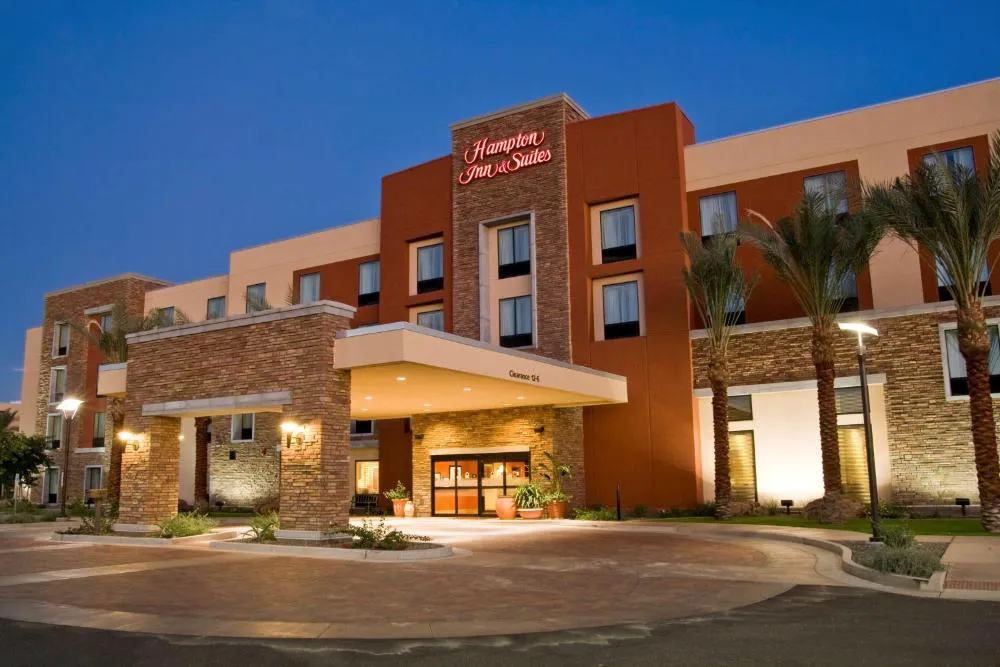 Hampton Inn & Suites Phoenix Chandler-Fashion Center AZ hotel hero
