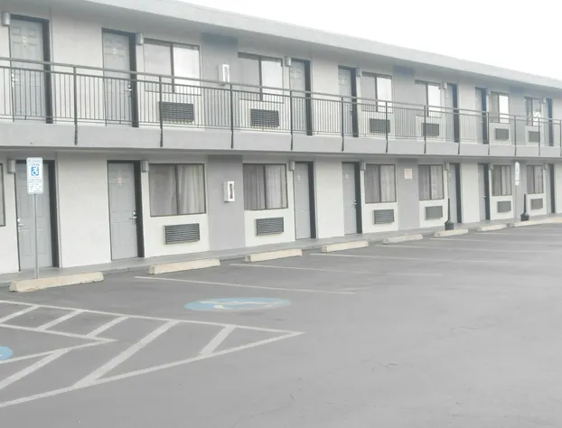 SureStay Hotel by Best Western Phoenix Airport hotel detail image 2