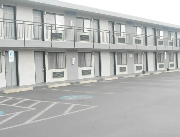 SureStay Hotel by Best Western Phoenix Airport hotel detail image 2