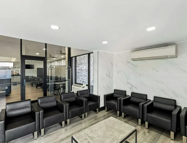 Surestay by Best Western Phoenix Airport near Downtown hotel detail image 1