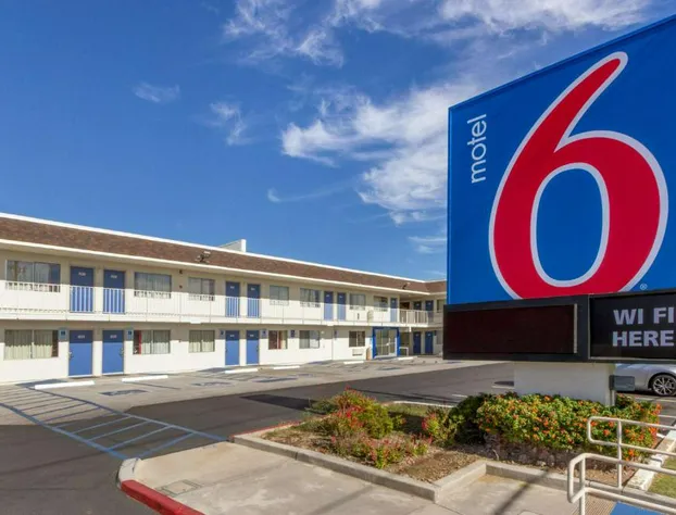 Motel 6 Phoenix North - Bell Road hotel detail image 3