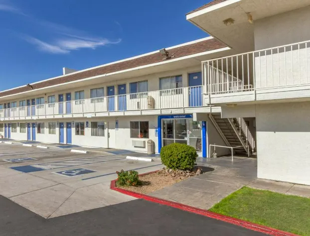 Motel 6 Phoenix North - Bell Road hotel detail image 1