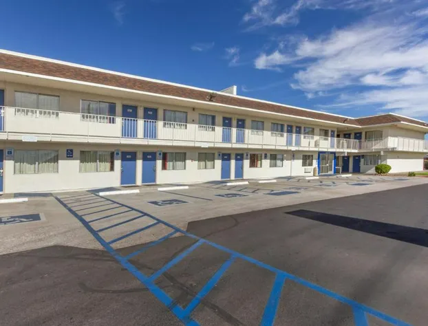 Motel 6 Phoenix North - Bell Road hotel detail image 2