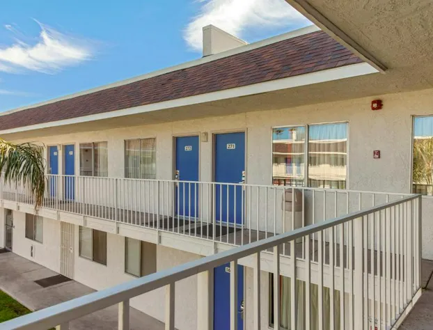 Motel 6 Phoenix North - Bell Road hotel detail image 4