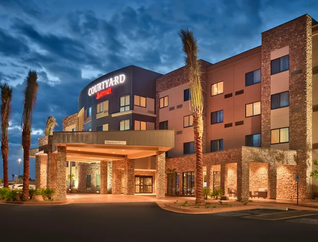 Courtyard Phoenix Mesa Gateway Airport hotel detail image 2