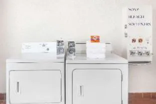 Super 8 Phoenix Metro North hotel detail image 2