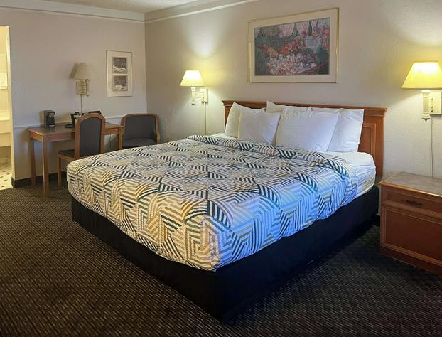 Motel 6 Phoenix, AZ - Midtown hotel detail image 2