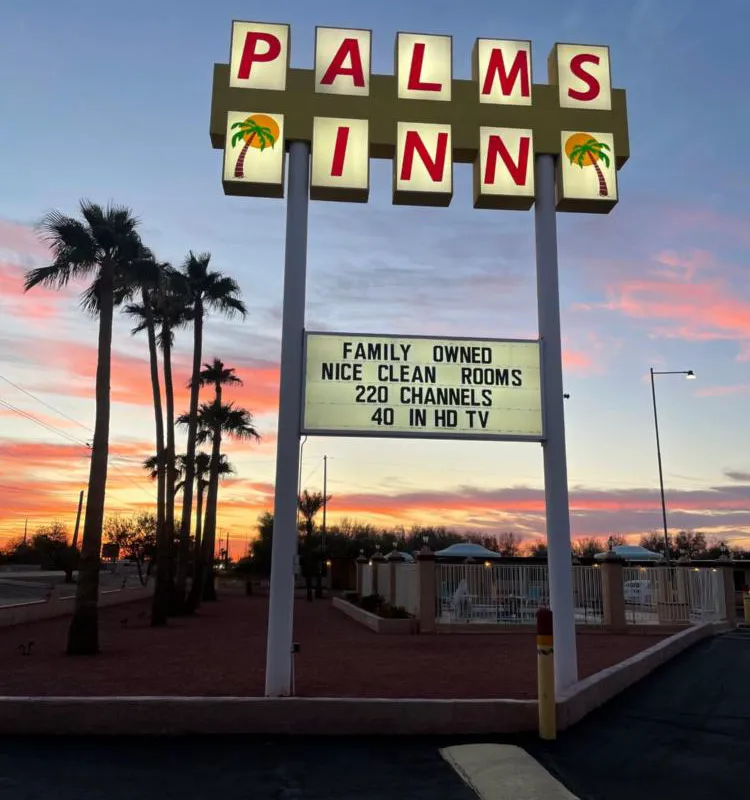 Palms Inn hotel hero