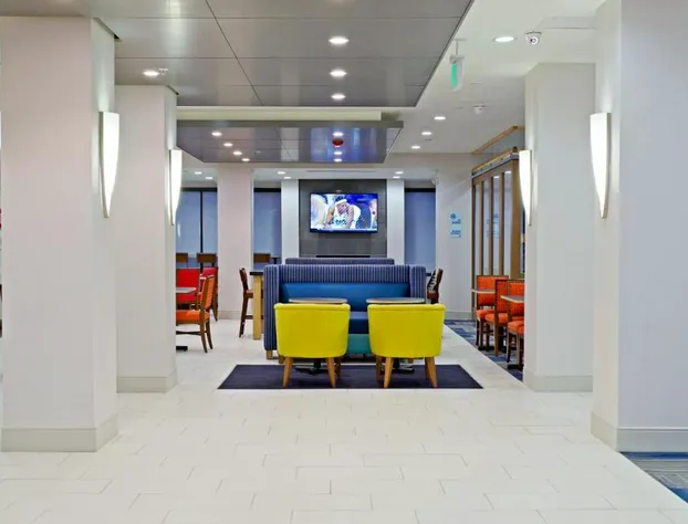 Holiday Inn Express Hotel & Suites Phoenix North Scottsdale by IHG hotel detail image 1