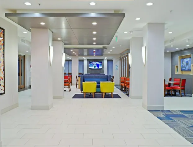 Holiday Inn Express Hotel & Suites Phoenix North Scottsdale by IHG hotel detail image 2