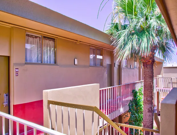 Travelodge by Wyndham Phoenix Downtown hotel detail image 2