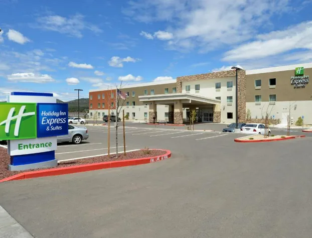 Holiday Inn Express & Suites Williams by IHG hotel detail image 1