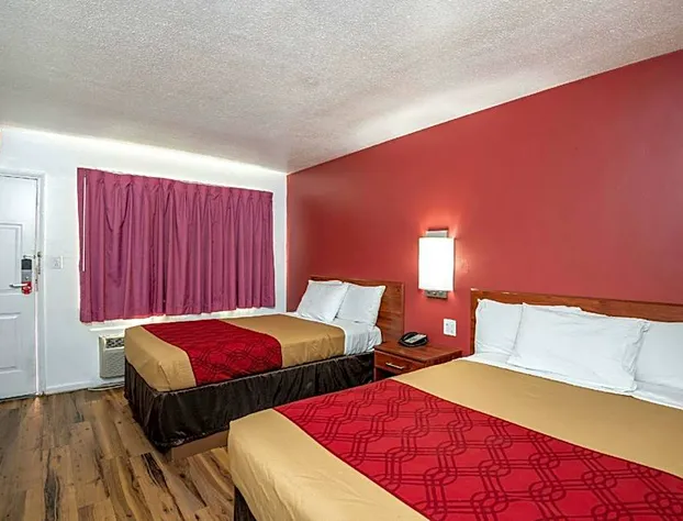 Econo Lodge University hotel detail image 2