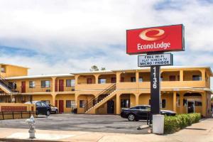 Econo Lodge University hotel detail image 4