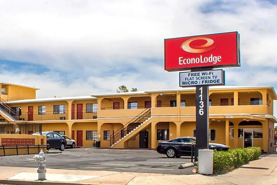 Econo Lodge University hotel hero