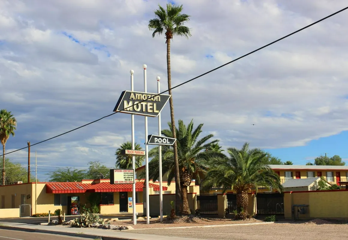 Amazon Motel hotel hero