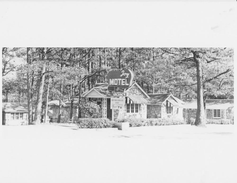 Wanderoo Lodge hotel hero