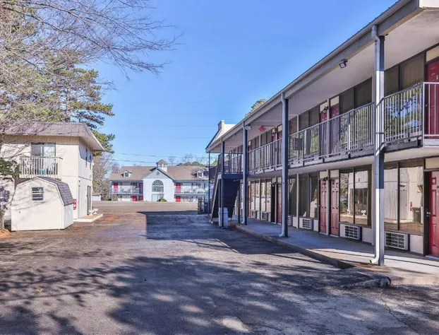 Candlewick Inn hotel detail image 2