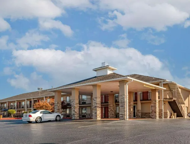 Quality Inn Russellville I-40 hotel detail image 1