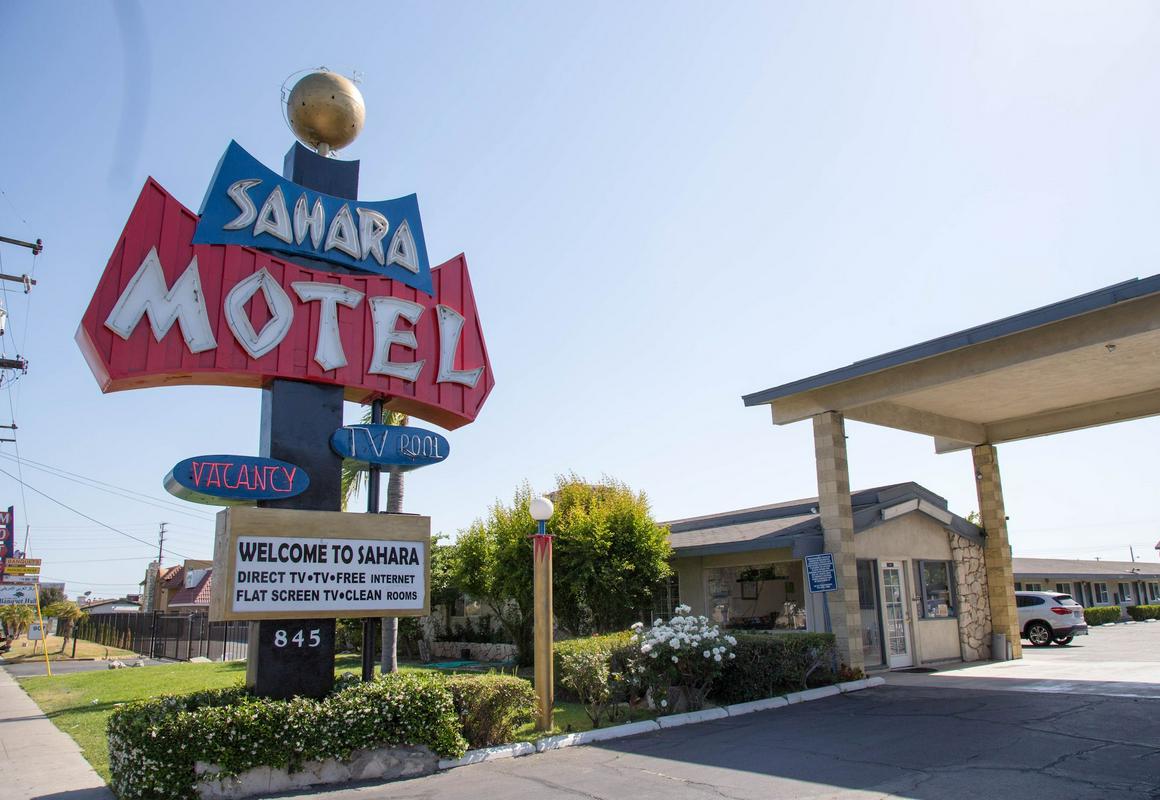 Sahara Motel hotel hero